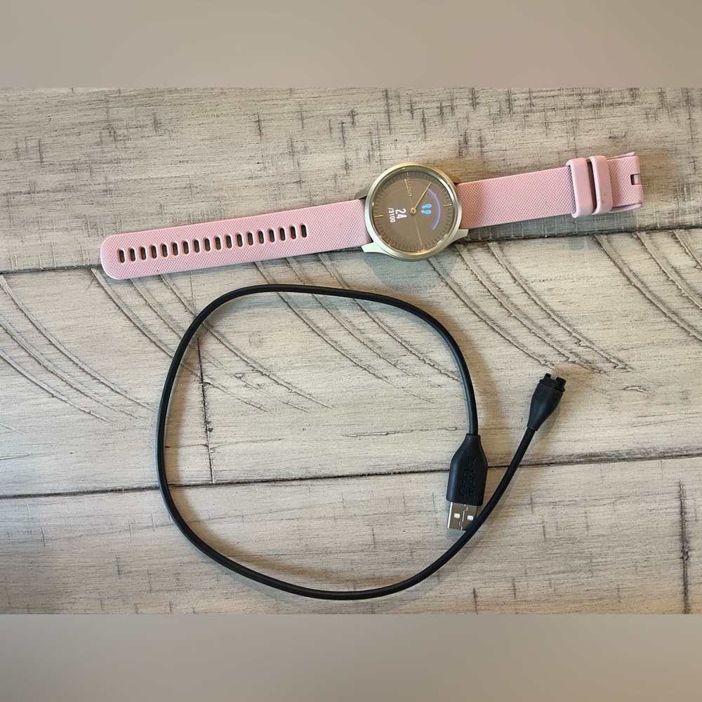 Garmin Vivomove Style watch